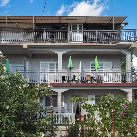 Appartement Apartman More Pakoštane